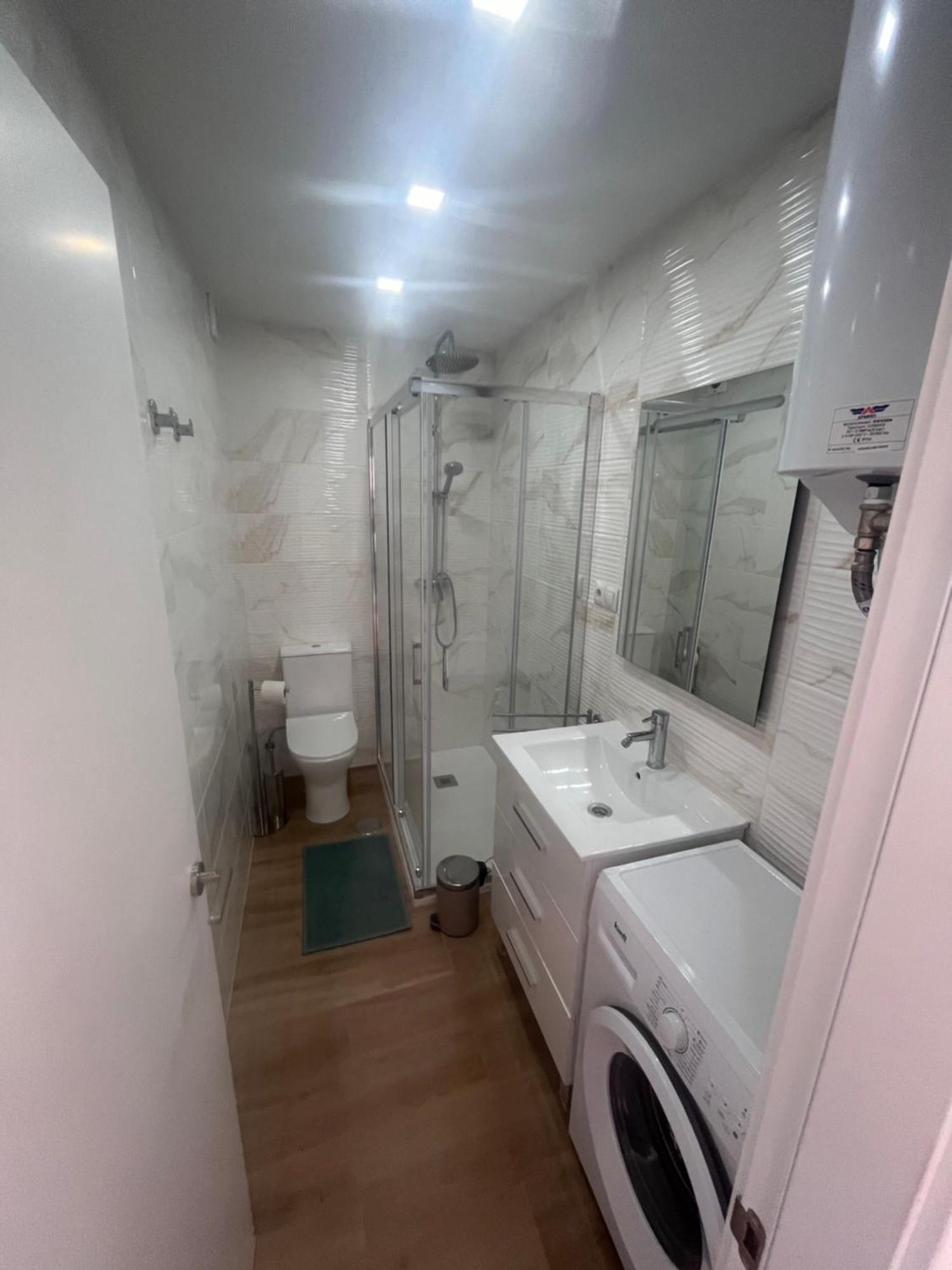 Apartamento Lidia Planta 1, La Carihuela 1ª Linea Playa, Vistas Mar, 1 Dormitorio, 52 M2, 1-3 Huesped, Amplio Balcon, Wifi Torremolinos Buitenkant foto
