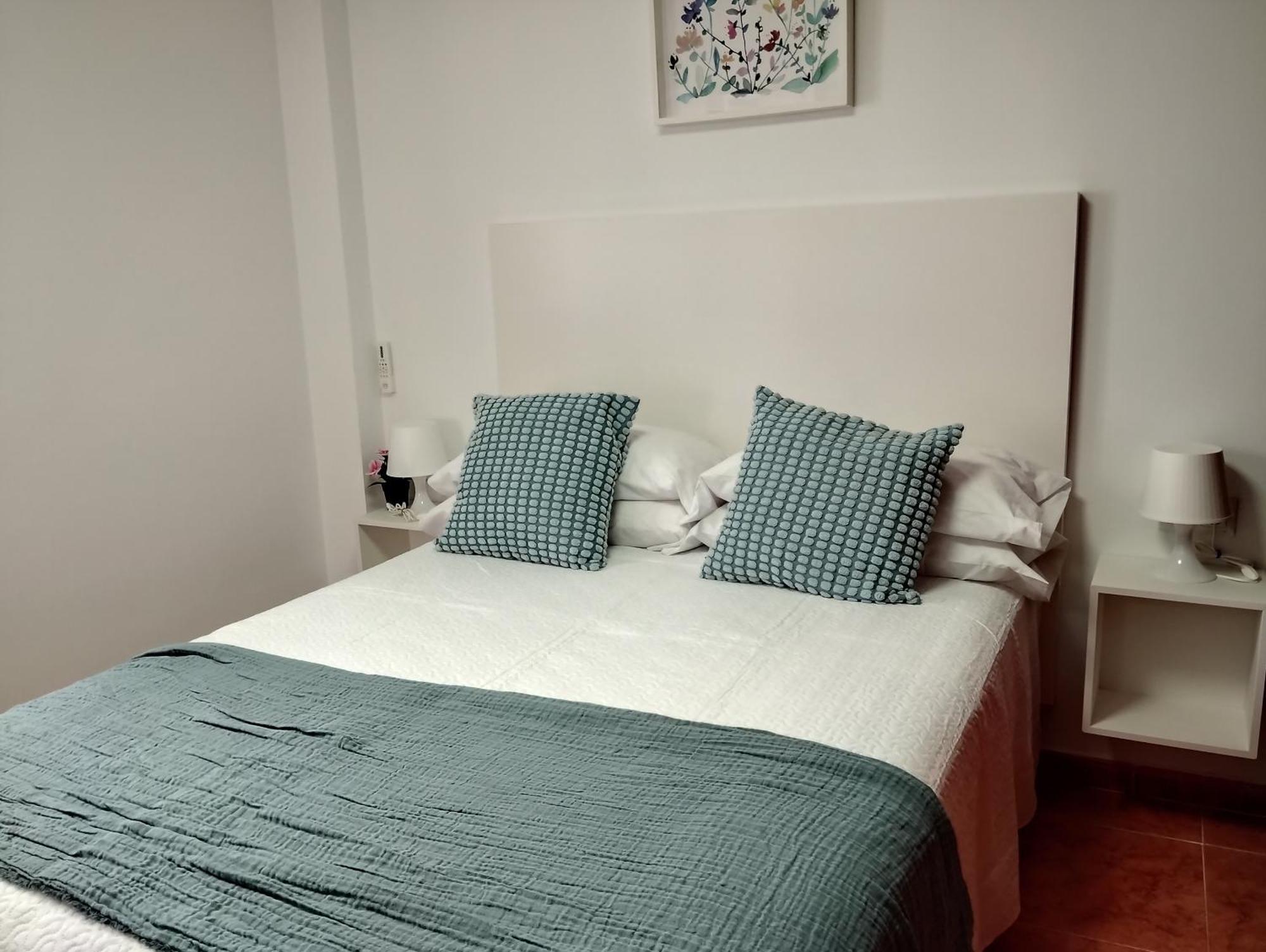 Apartamento Lidia Planta 1, La Carihuela 1ª Linea Playa, Vistas Mar, 1 Dormitorio, 52 M2, 1-3 Huesped, Amplio Balcon, Wifi Torremolinos Buitenkant foto